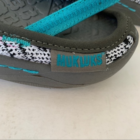 Mukluks Turquoise Water Type Shoes With Elastic Strap Size 7 - Picture 4 of 8